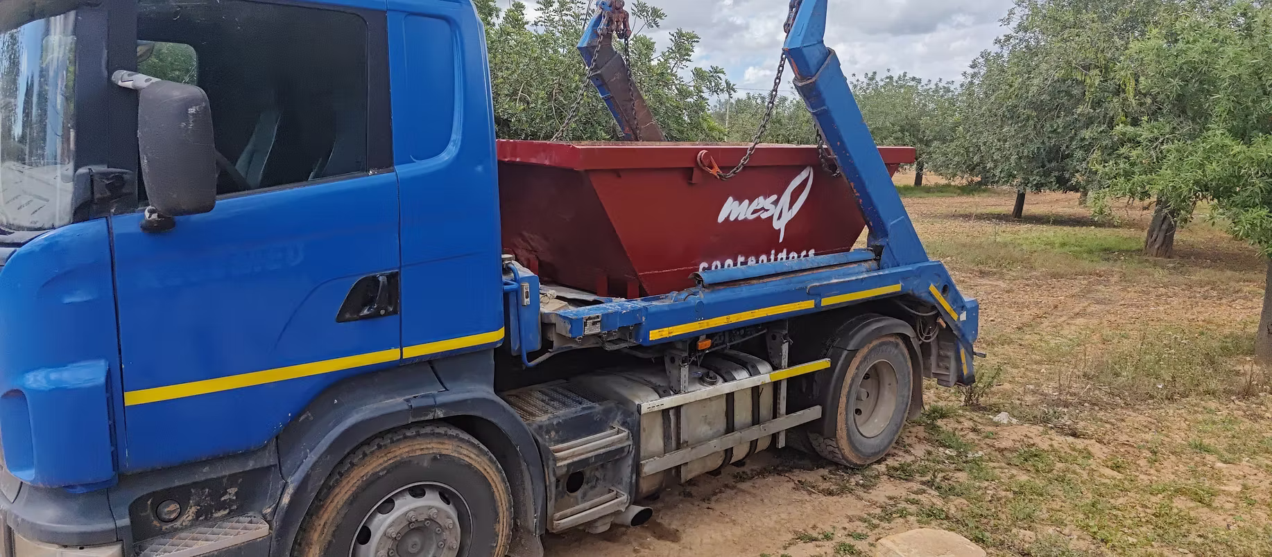 Camión Scania con contenedor MesQ